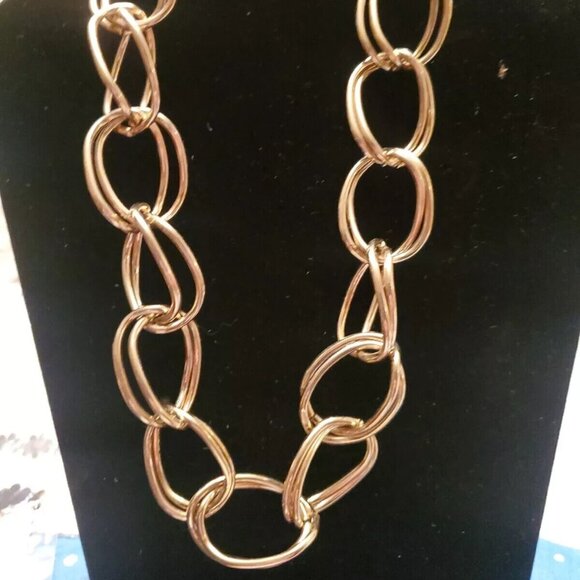 Necklace and hoop Earrings Chainlink Set Mia Collection- Gold Toned - Picture 1 of 9